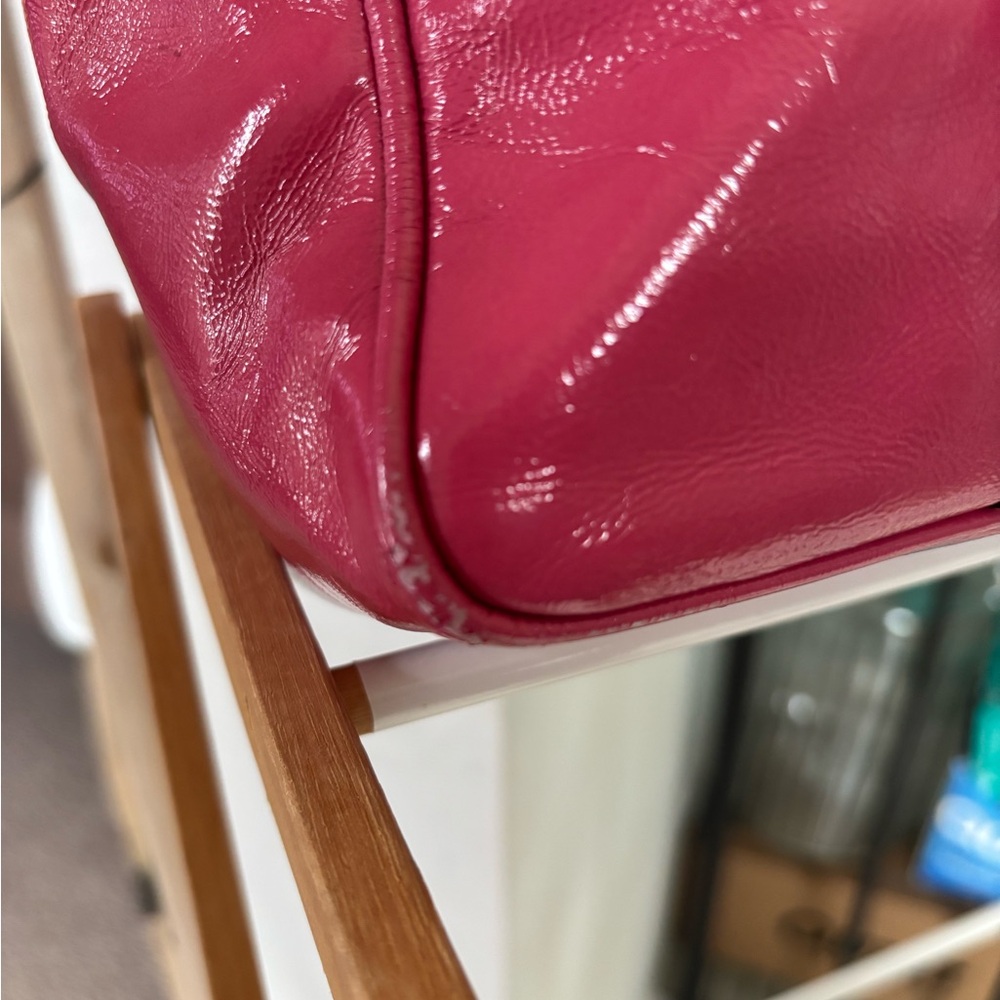 Coach Pink Shoulder Bag with Glossy Finish - Picture 4 of 5